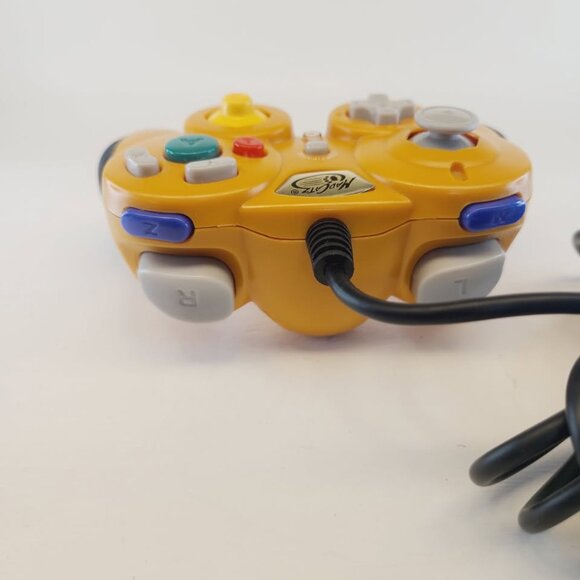 Nintendo GameCube MadCatz MicroCon Controller Orange - Picture 3 of 6